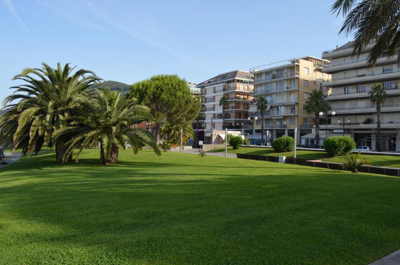 Hotel Doria Chiavari Extérieur photo